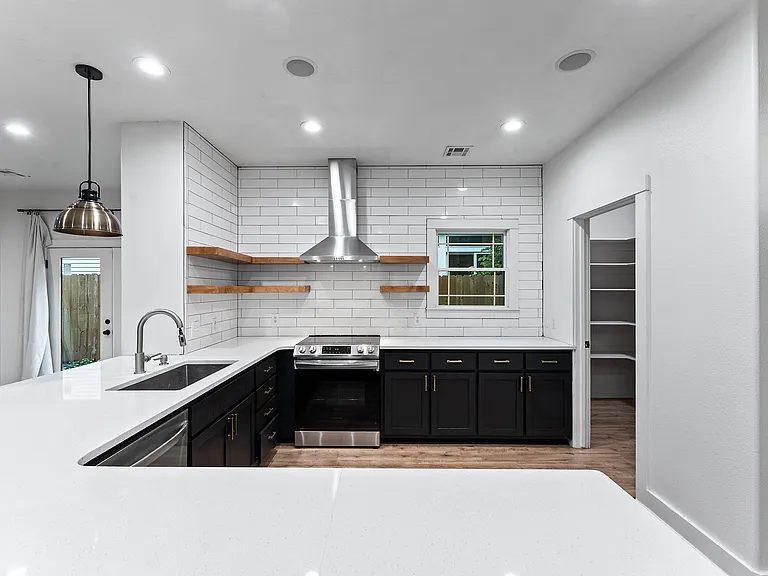 917 NE Arleta Gdns — Photo 9