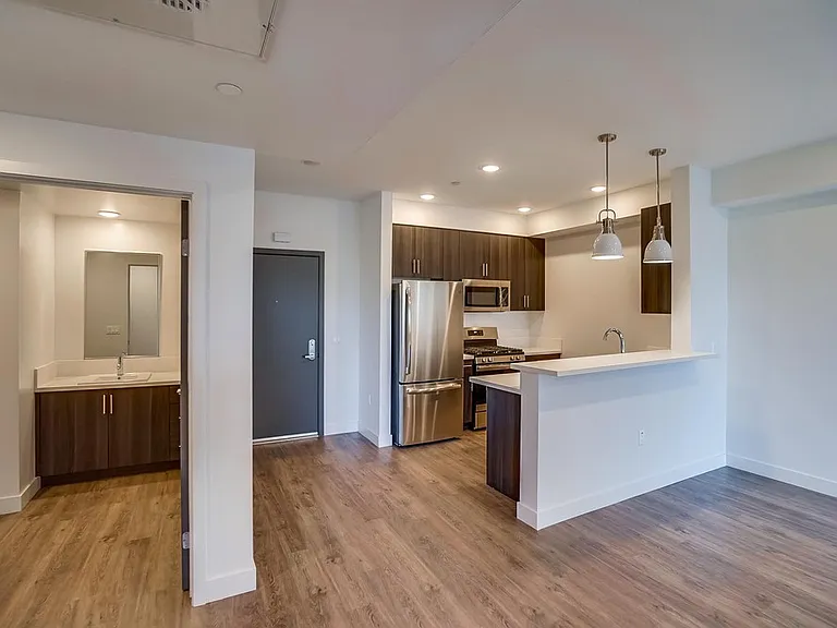 6015 Woodman Ave #206 — Photo 13