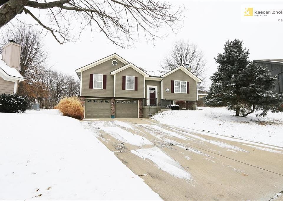1st image of 1221 SW Southgate Dr