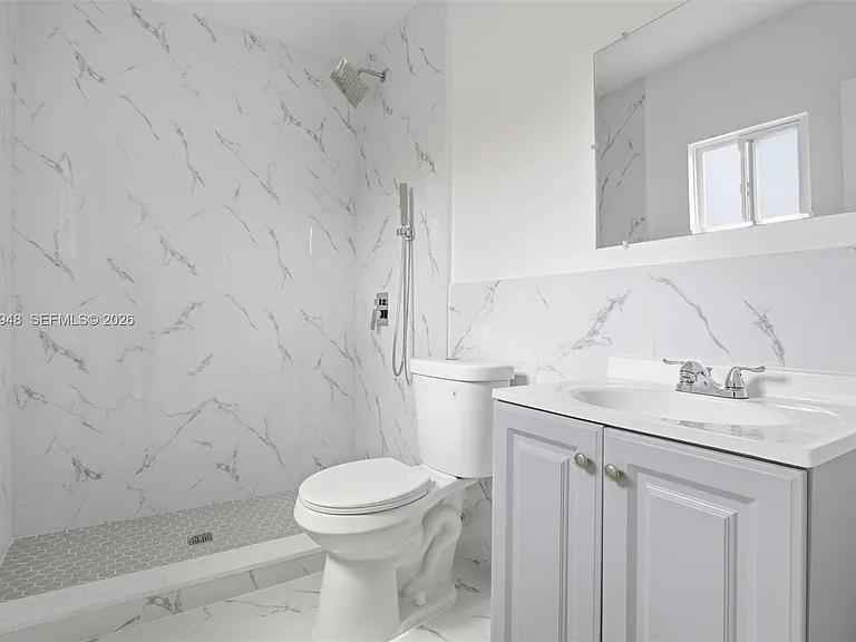 1745 SW 17th St #2 — Photo 16