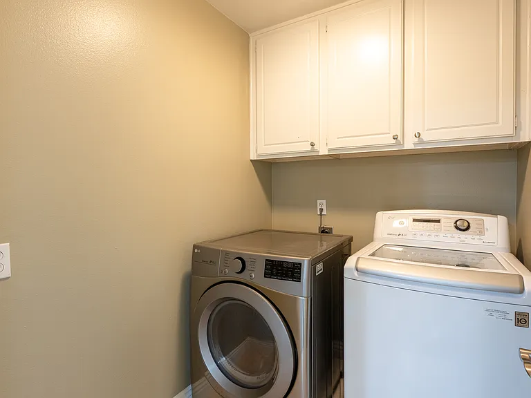 8704 E Wiley Way — Photo 14