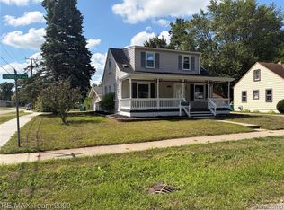 32609 Donnelly St, Garden City, MI 48135
