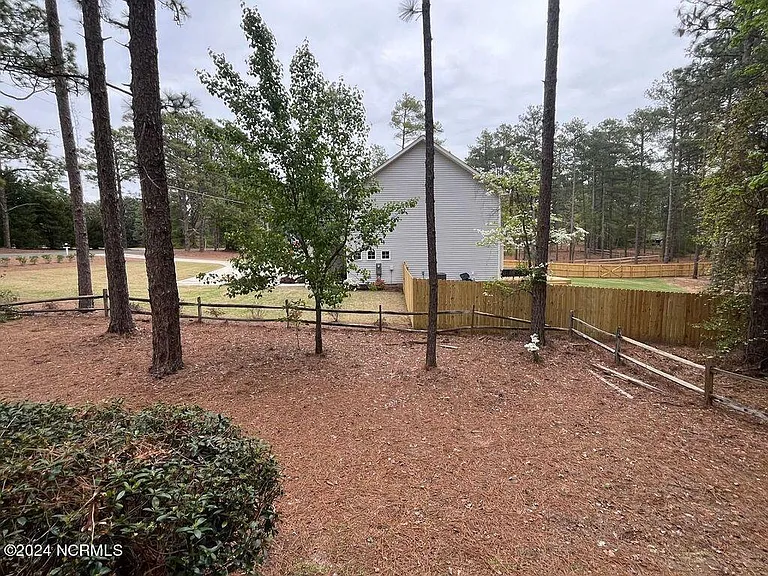 220 Drumar Ct — Photo 33