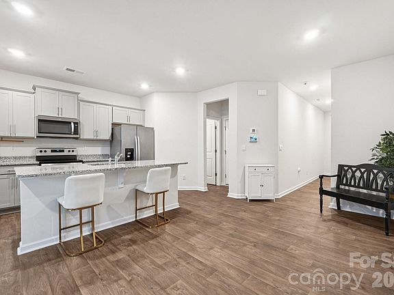 2nd image of 9051 Lowfalls Ln