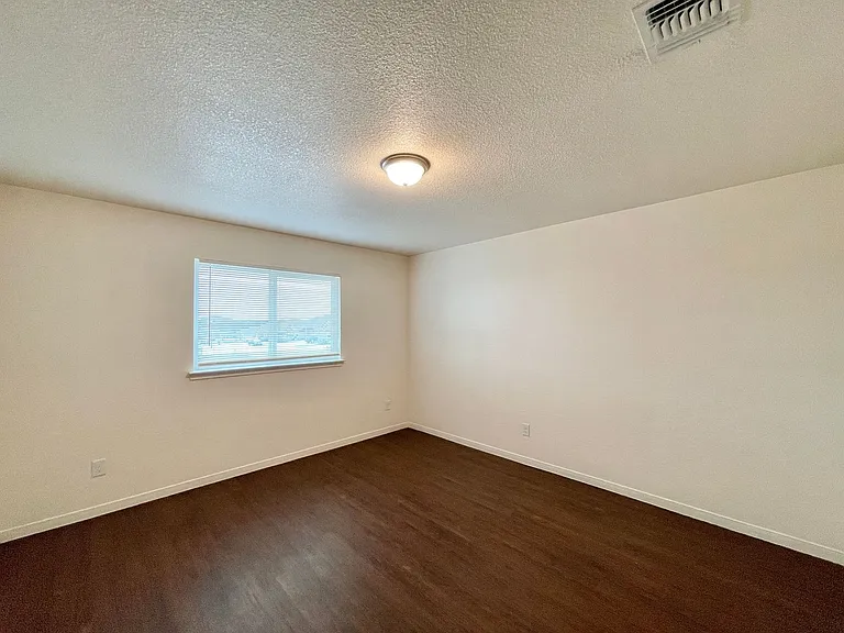 6701 University Village Way — Photo 12
