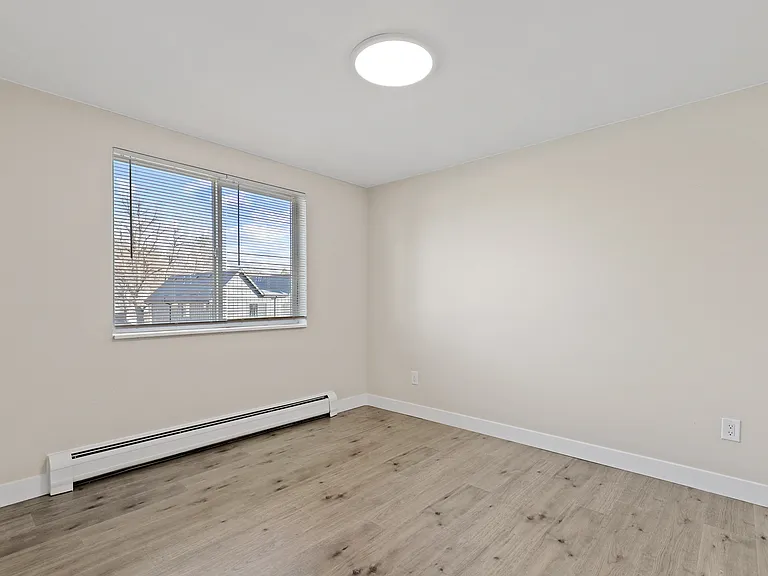 Fox Street Apartments — Photo 13