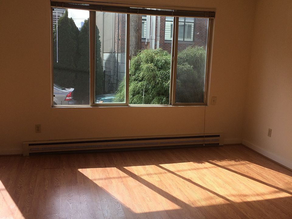 2nd image of 2000 Minor Ave E APT 10