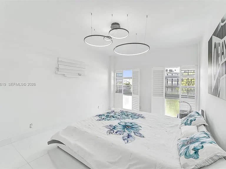 880 NE 69th St #5G — Photo 24