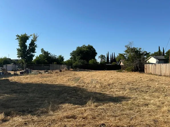 1117 S A St, Madera, CA 93638