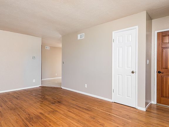 3rd image of 7051 Eckstrom Ave