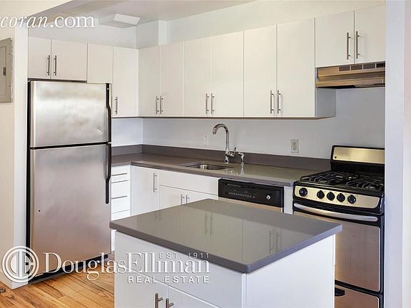 3rd image of 60 W 14th St APT 8B