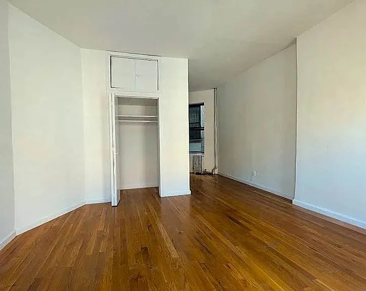 180 E 101st St #8 — Photo 3
