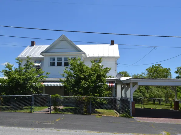 105 Herndon Ave, New Castle, VA 24127