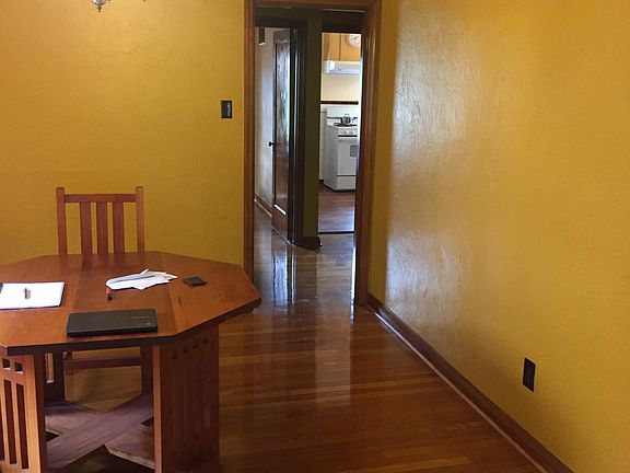 3rd image of 4054 Parker Ave
