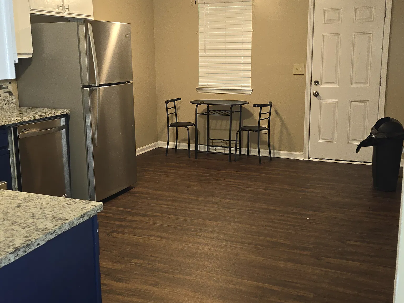 2 bed, 1000 sqft, $1,500 — Photo 3