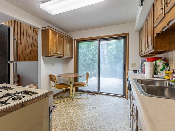 3rd image of 4400 N 12th St