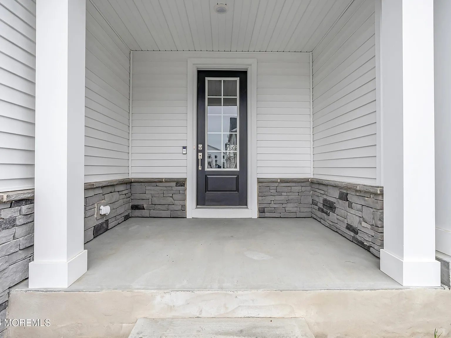 3 bed, 2.5 bath, 2875 sqft, $4,800 — Photo 3