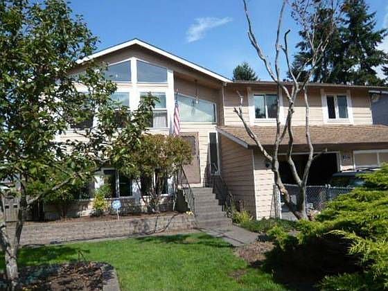 2nd image of 4431 127th Pl NE