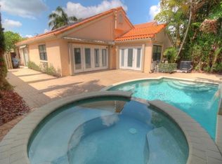 2612 La Cristal Cir, Palm Beach Gardens, FL 33410