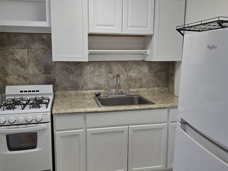 1st image of 441 Kenwood Dr APT O
