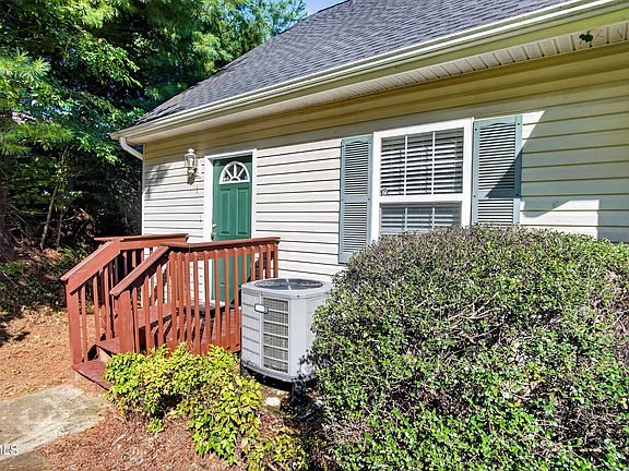 3rd image of 308 Carmol Dr #1