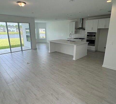 2nd image of 470 ARCHSTONE Way #60