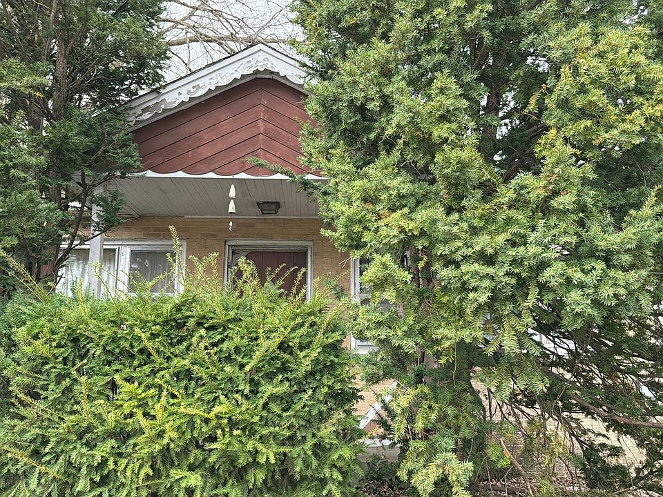 1st image of 35578 N Grove Ave