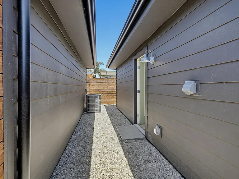 2036 Pomona Ave #D — Photo 26