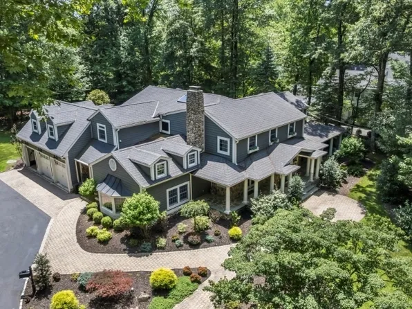 133 Devon Road, Essex Fells Twp., NJ 07021