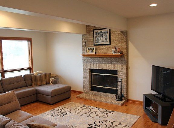 2nd image of 660 Liberty Ct
