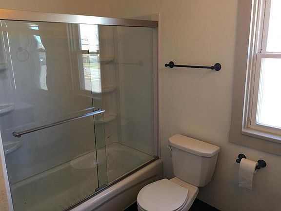 3rd image of 80 Meadow Pl