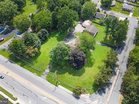 2nd image of 606 Old Baltimore Pike