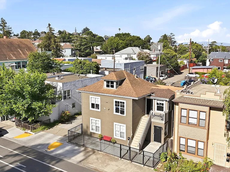 1313 Sacramento St — Photo 1
