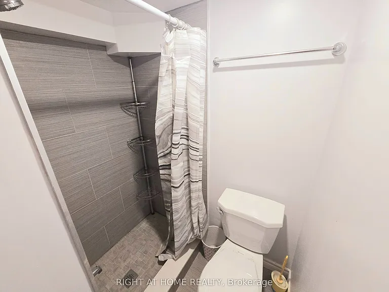 685 Greenwood Ave #MAIN — Photo 12