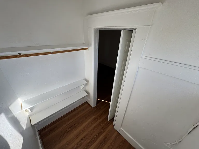2021 Nevin Ave — Photo 4