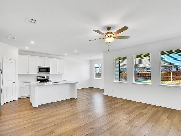 5126 Penrose Dr — Photo 21