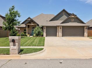 1311 Presidio Dr, Norman, OK 73072
