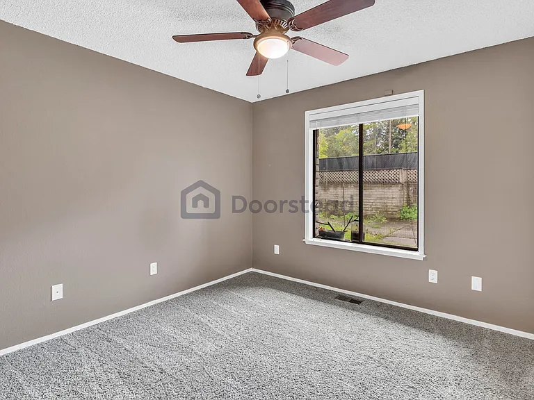 21805 SE 4th St — Photo 37