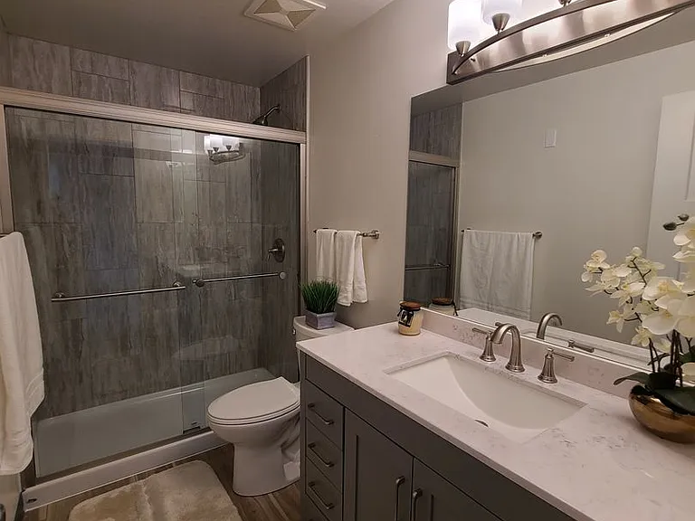 1013 E Sharp Ave — Photo 12