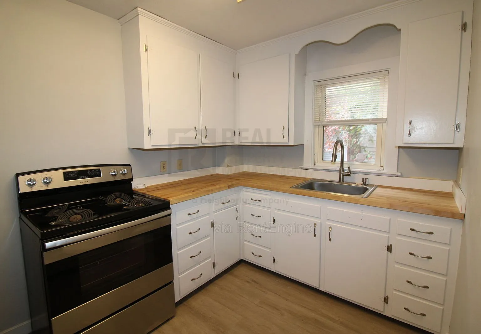 3 bed, 1.0 bath, $1,800 — Photo 1