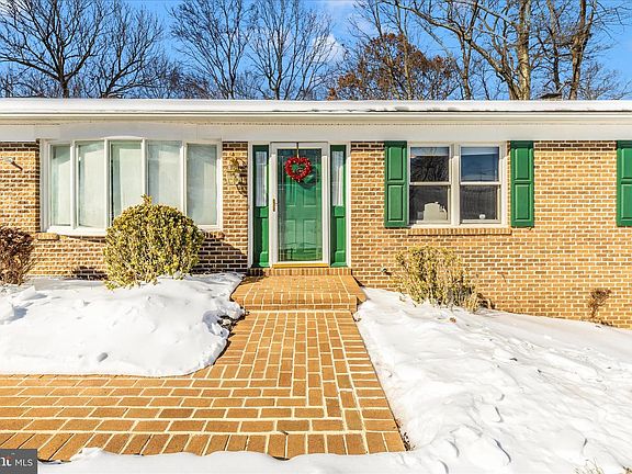 2nd image of 4422 Highboro Dr