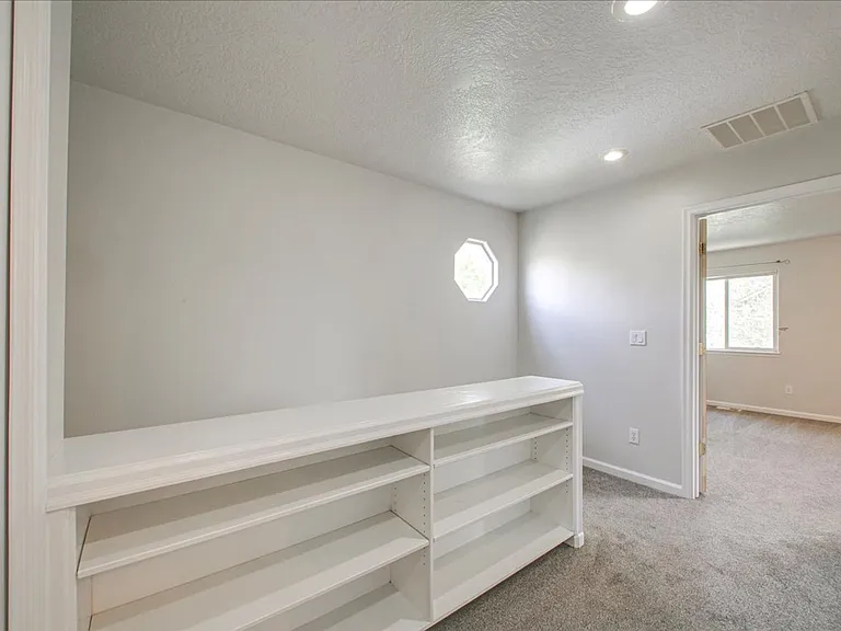 1875 W Nez Perce St — Photo 16