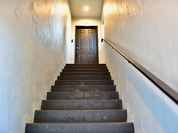 3rd image of 1232 S Holt Ave