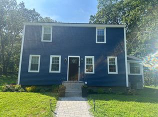 11 1st Ave, Leominster, MA 01453