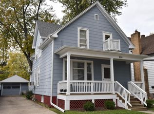 908 Blaine Ave, Racine, WI 53405