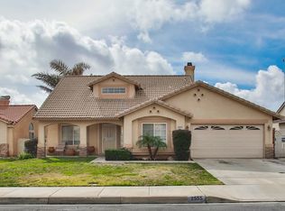 2555 W Sunrise Dr, Rialto, CA 92377