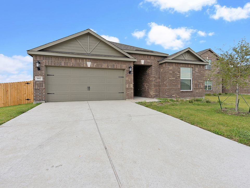 1st image of 1817 Atwood Dr