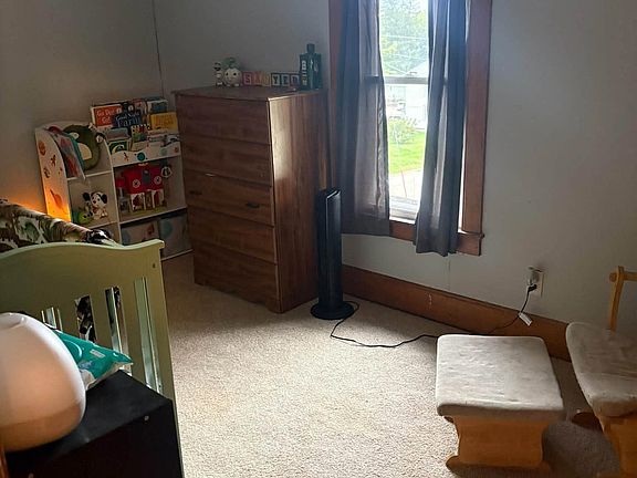 5th image of 109 Taylor St