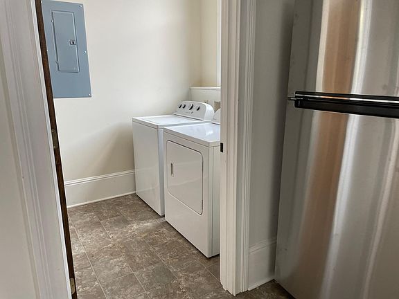 4th image of 331 Saint Clair St