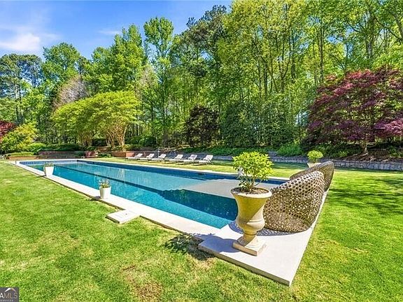 4th image of 4615 Northside Dr